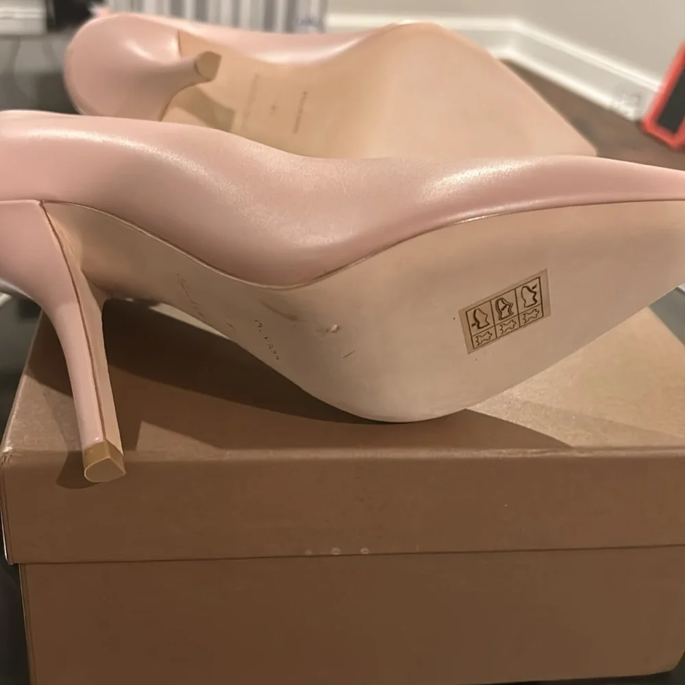 New authentic Burberry logo heels - Picture 9 of 11